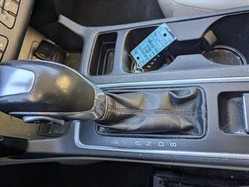 Used 2019 Ford Escape Titanium w/ U9j03 - Titanium Tow Package image 10