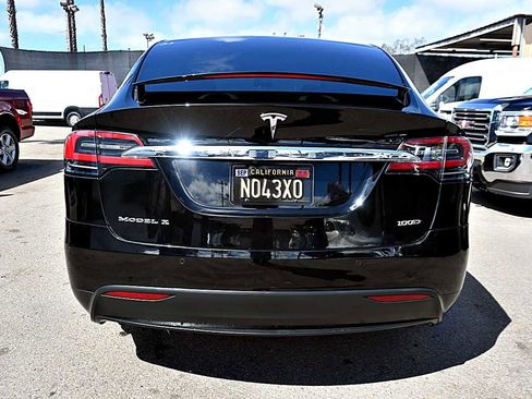 Used 2018 Tesla Model X 100D image 9