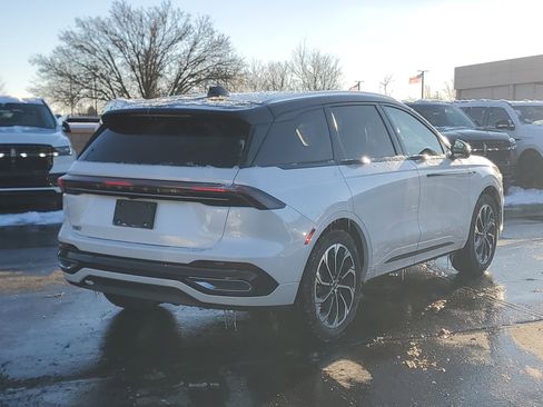 New 2026 Lincoln Nautilus Reserve image 4