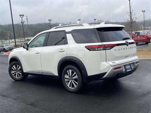 Used 2022 Nissan Pathfinder SL image 5