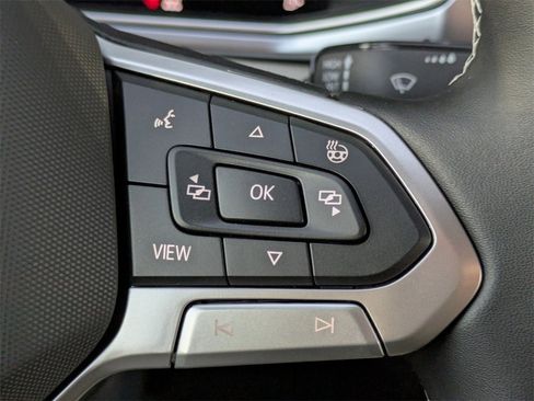 New 2026 Volkswagen Taos SE image 26