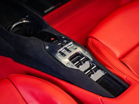 Used 2023 Ferrari 296 GTS image 15