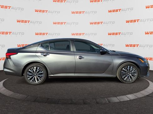 Used 2023 Nissan Altima 2.5 SV image 6