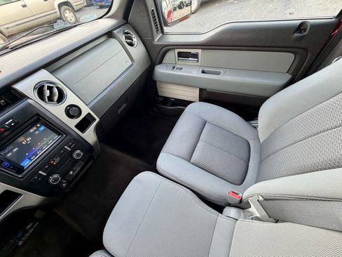 Used 2011 Ford F150 XLT w/ XLT Chrome Pkg image 15