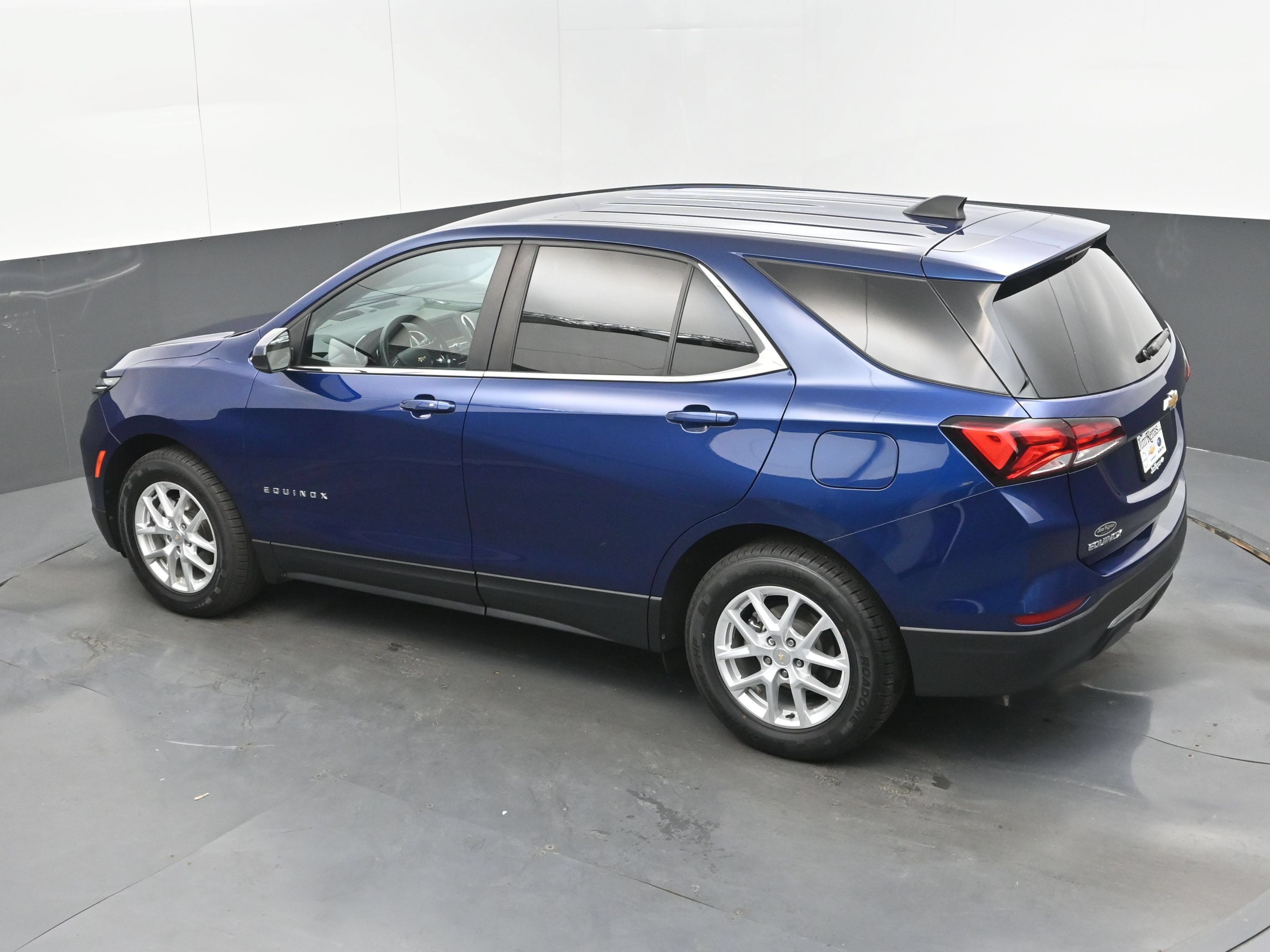 Used 2023 Chevrolet Equinox LT FWD image 35
