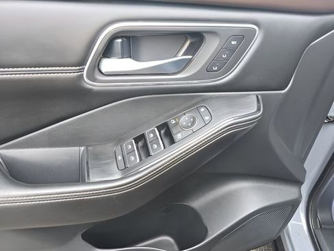 Certified 2021 Nissan Rogue SL image 12