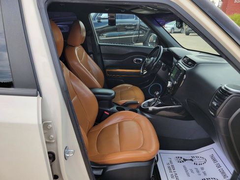 Used 2015 Kia Soul ! w/ Sun & Sound Package FWD image 7