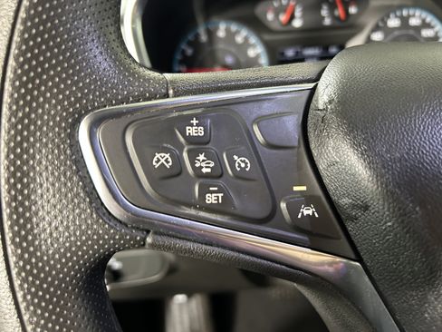 Used 2021 Chevrolet Equinox LS AWD/4WD image 11