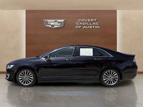 Used 2020 Lincoln MKZ FWD image 2