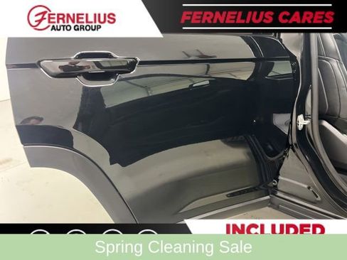 Used 2024 Jeep Grand Cherokee Altitude AWD/4WD image 18