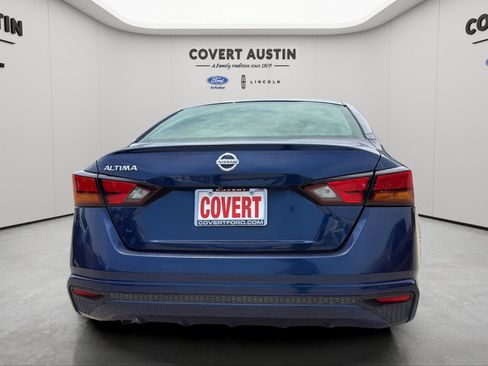 Used 2022 Nissan Altima 2.5 S FWD image 2