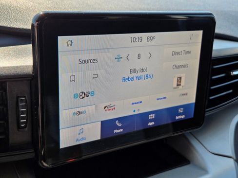 Certified 2021 Ford Explorer XLT RWD image 21