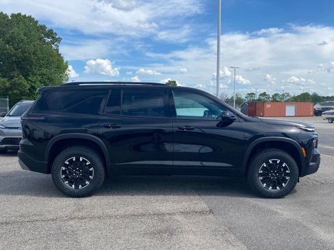 New 2026 Chevrolet Traverse Z71 AWD/4WD image 2
