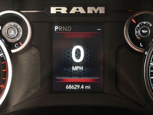 Used 2023 RAM 5500 Tradesman AWD/4WD image 16