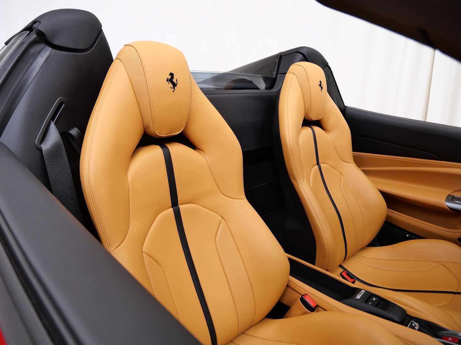 Certified 2023 Ferrari F8 Tributo RWD image 14