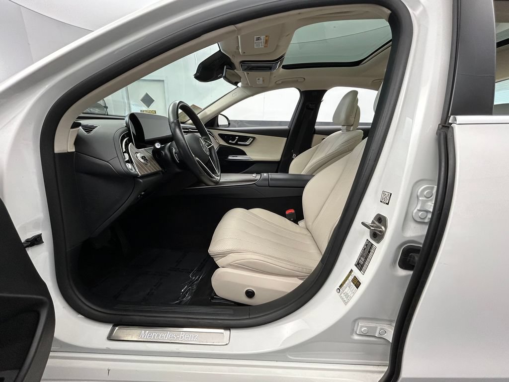 Used 2025 Mercedes-Benz E 350 Sedan w/ Winter Package image 17