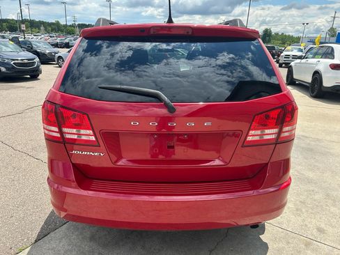 Used 2018 Dodge Journey SE w/ Connectivity Group FWD image 6