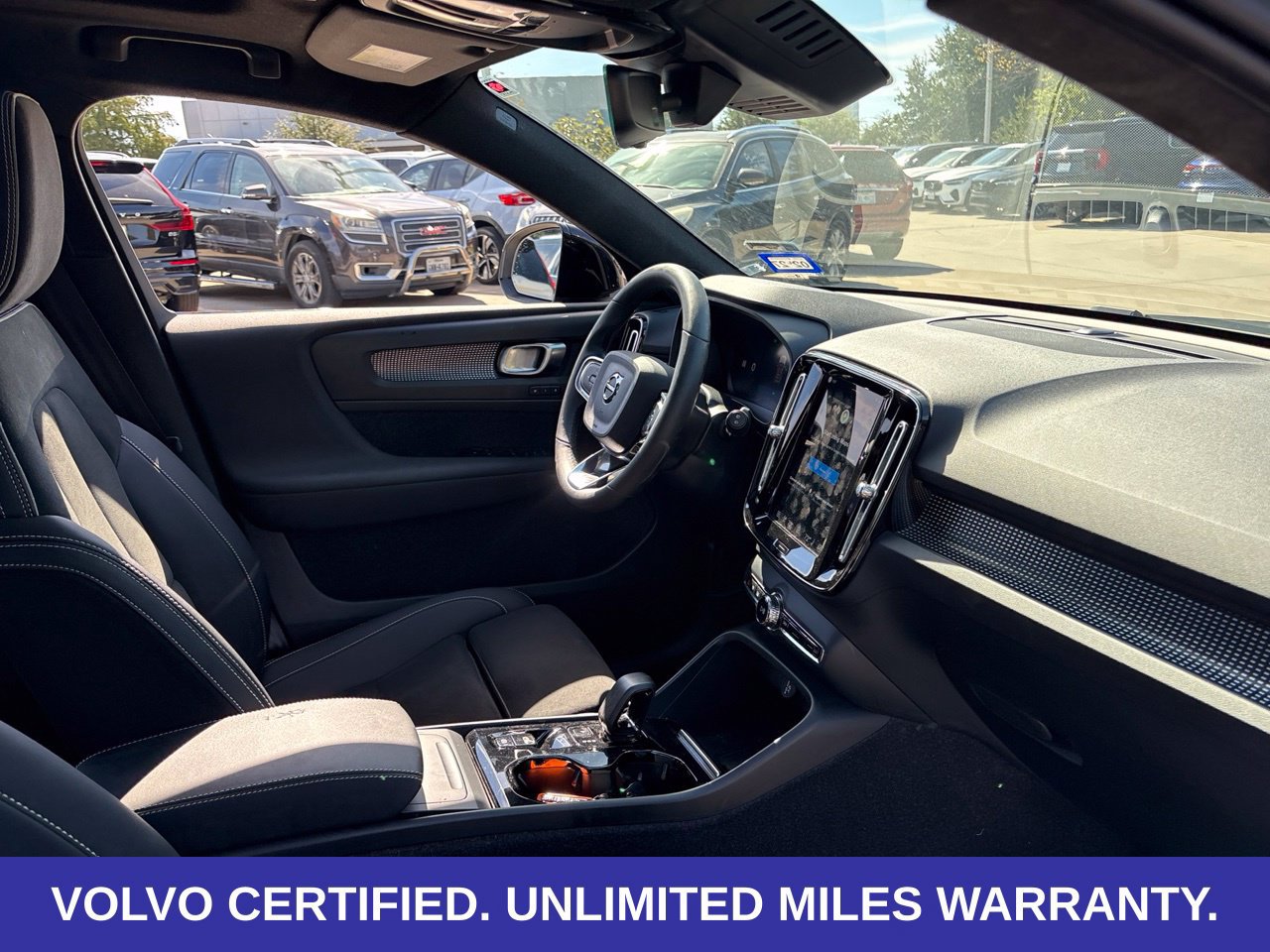 Certified 2023 Volvo XC40 B5 Plus w/ Protection Package Premier AWD/4WD image 18