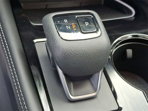 New 2025 Nissan Rogue Platinum image 11