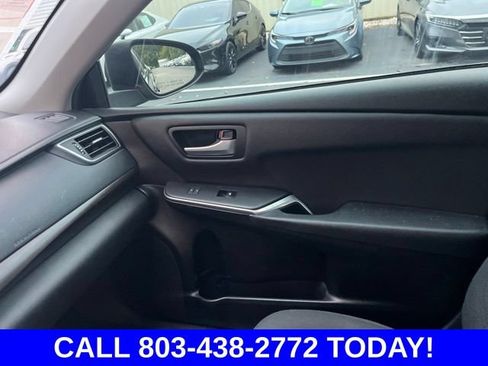 Used 2017 Toyota Camry LE FWD image 28