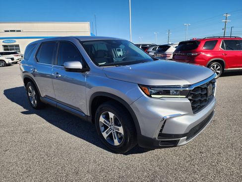 Certified 2025 Honda Pilot EX-L image 2