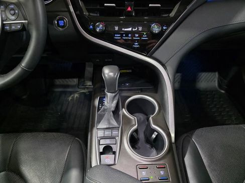 Used 2024 Toyota Camry XLE image 21