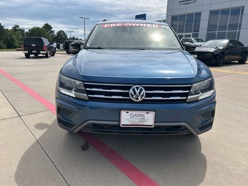 Used 2018 Volkswagen Tiguan S FWD image 2