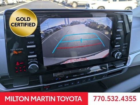 Certified 2024 Toyota Sienna XLE image 19