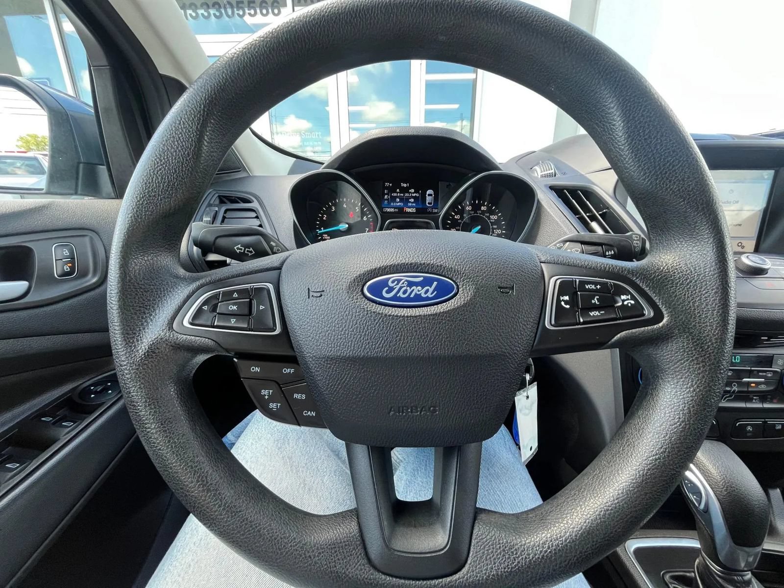 Used 2018 Ford Escape SE w/ SE Sync 3 Package AWD/4WD image 13