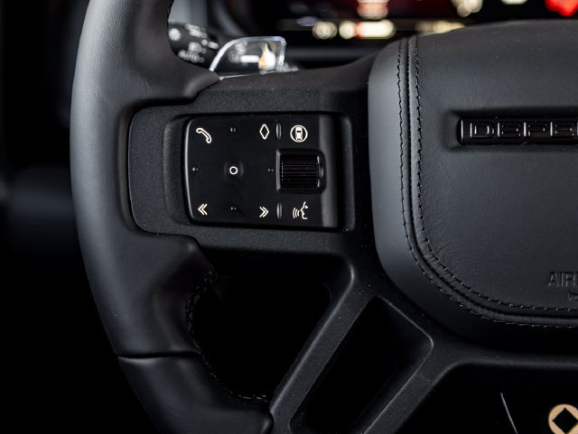 New 2026 Land Rover Defender 110 OCTA AWD/4WD image 21