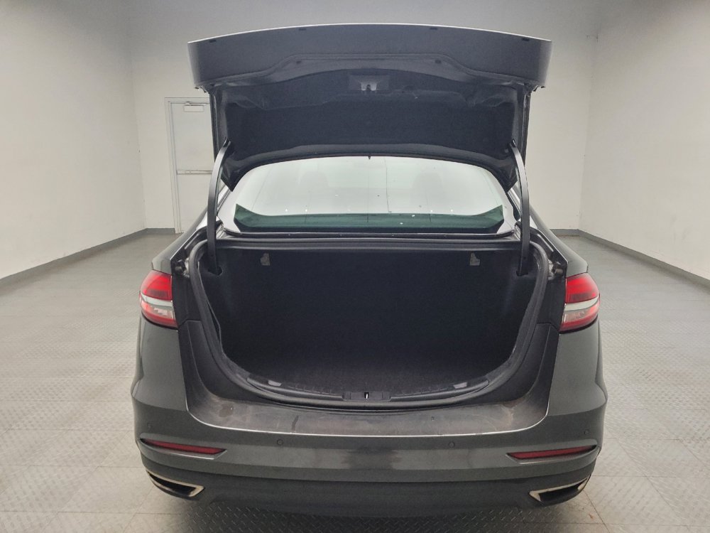 Used 2020 Ford Fusion SE AWD/4WD image 29