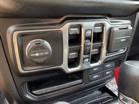 Used 2021 Jeep Wrangler Unlimited Sport image 15