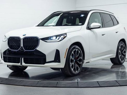 Used 2025 BMW X3 xDrive30i w/ Premium Package image 6