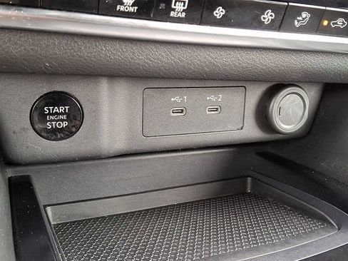 Used 2024 Nissan Rogue SV FWD image 24