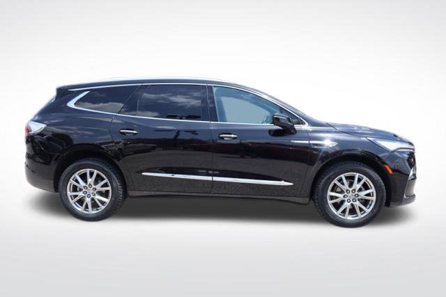 Used 2023 Buick Enclave Essence w/ Experience Buick Package FWD image 15
