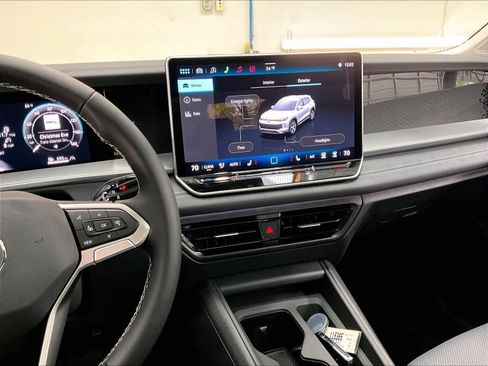 New 2026 Volkswagen Tiguan SE AWD/4WD image 7