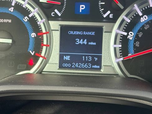 Used 2015 Toyota 4Runner Trail Premium AWD/4WD image 6