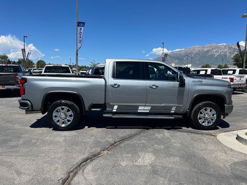 Used 2024 Chevrolet Silverado 3500 High Country w/ High Country Premium Package AWD/4WD image 7