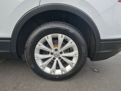 Used 2018 Volkswagen Tiguan S w/ Front Fog Lights Package image 40