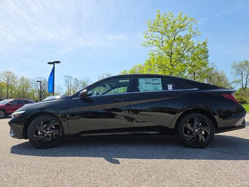 New 2026 Hyundai Elantra SEL Sport Premium FWD image 13