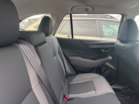 Used 2025 Subaru Outback Onyx Edition image 9