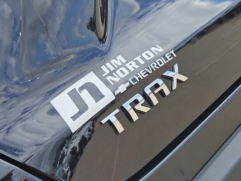 Used 2025 Chevrolet Trax LT w/ Driver Confidence Package FWD image 15