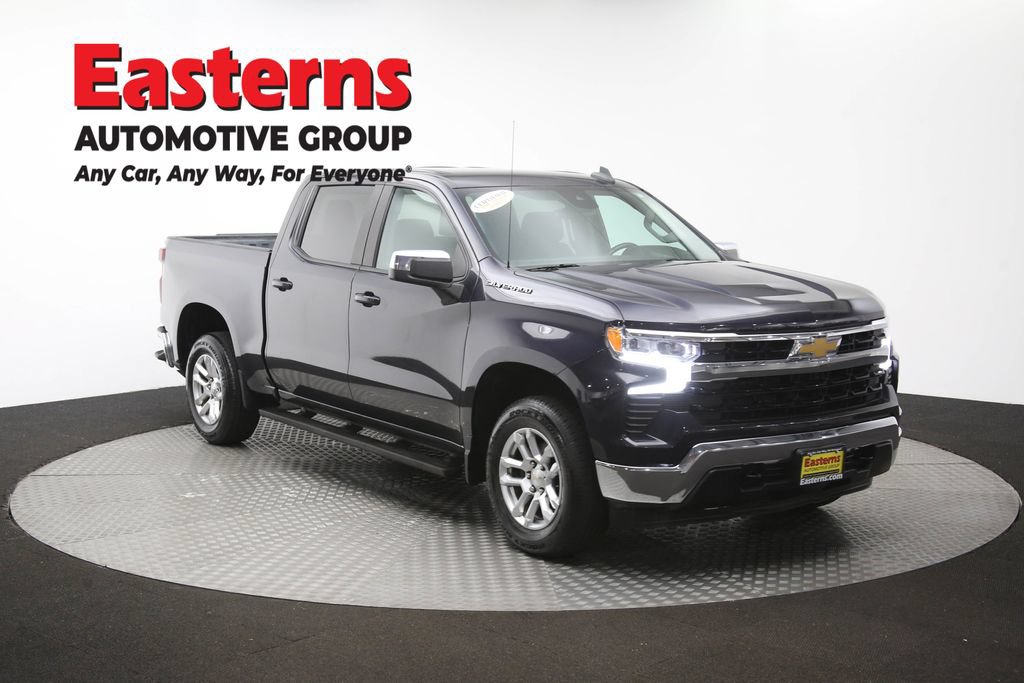Used 2022 Chevrolet Silverado 1500 LT AWD/4WD image 50