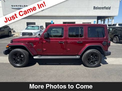 Used 2021 Jeep Wrangler Unlimited Sahara AWD/4WD image 2