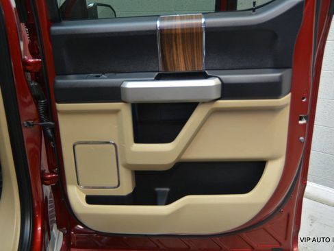 Used 2015 Ford F150 Lariat w/ Equipment Group 502A Luxury image 10