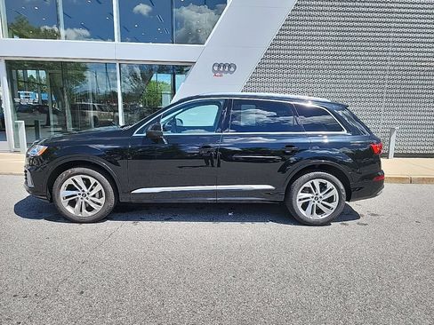 Used 2023 Audi Q7 2.0T Premium w/ Convenience Package AWD/4WD image 3