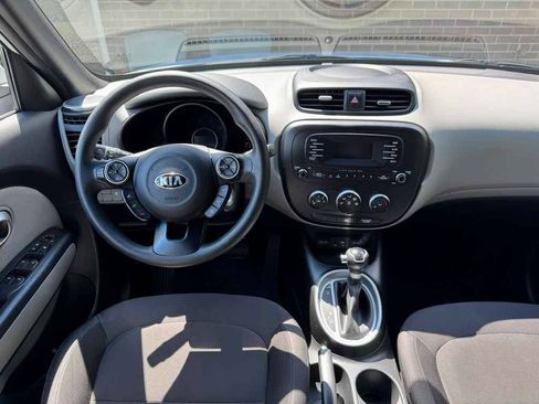 Used 2016 Kia Soul FWD image 13
