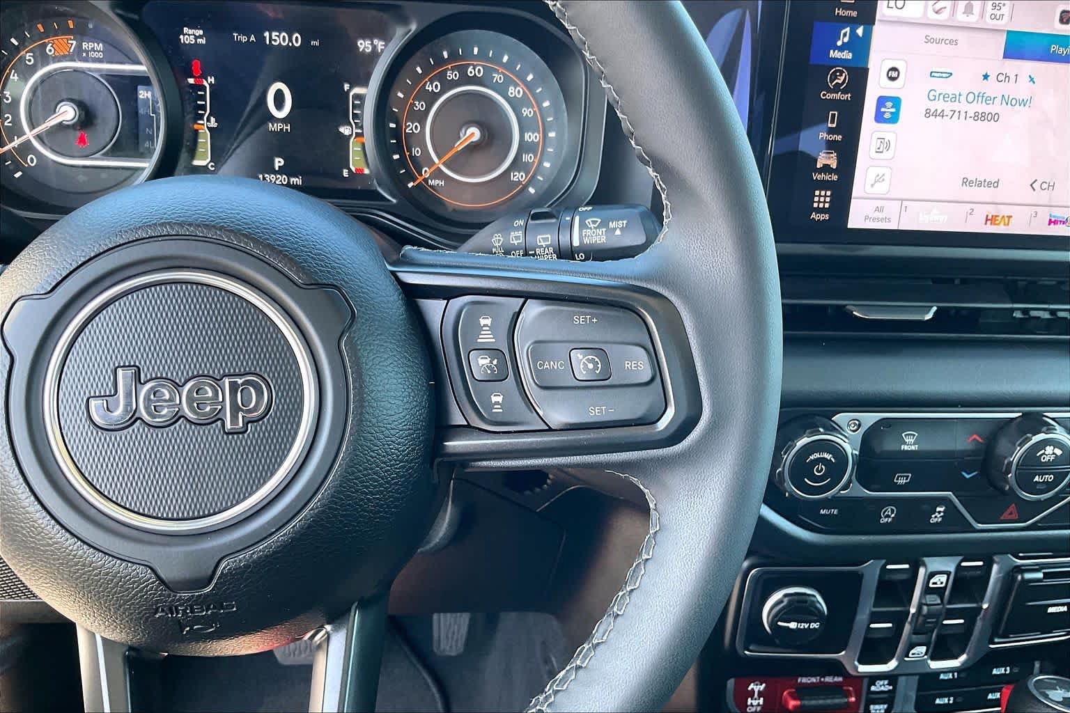 Used 2026 Jeep Wrangler Unlimited Rubicon AWD/4WD image 23