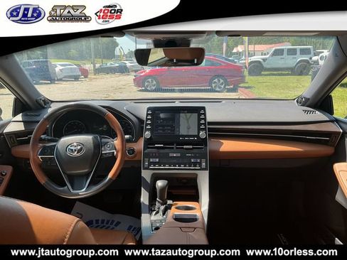 Used 2019 Toyota Avalon Limited w/ All Weather Liner Package FWD image 14