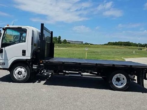 New 2024 Chevrolet Low Cab Forward RWD image 5